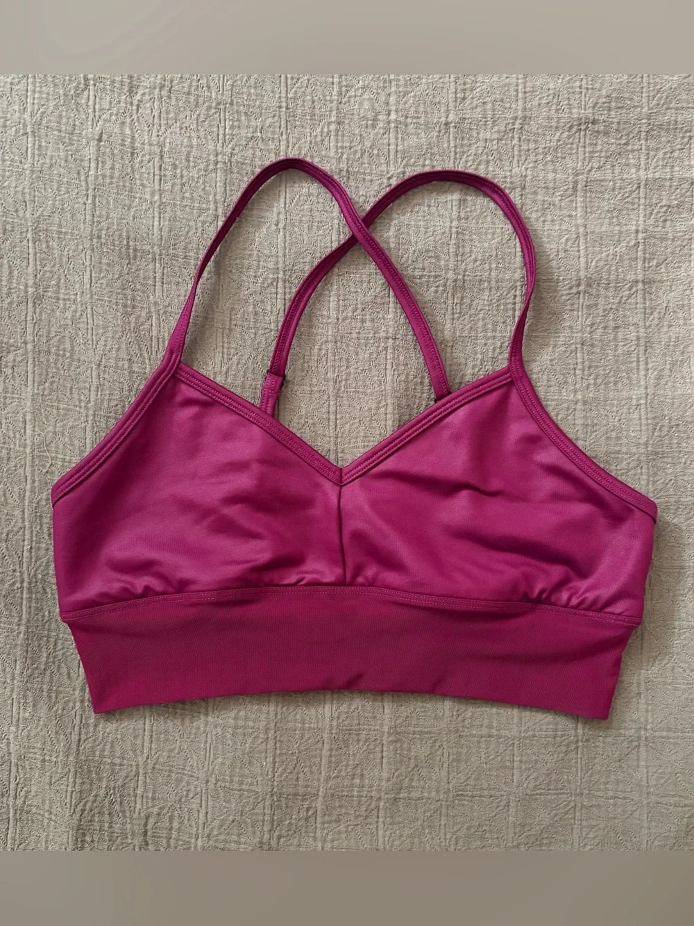ALO Yoga Berry Lavish Crossback Sports Bralette w/ Mesh Band | Small